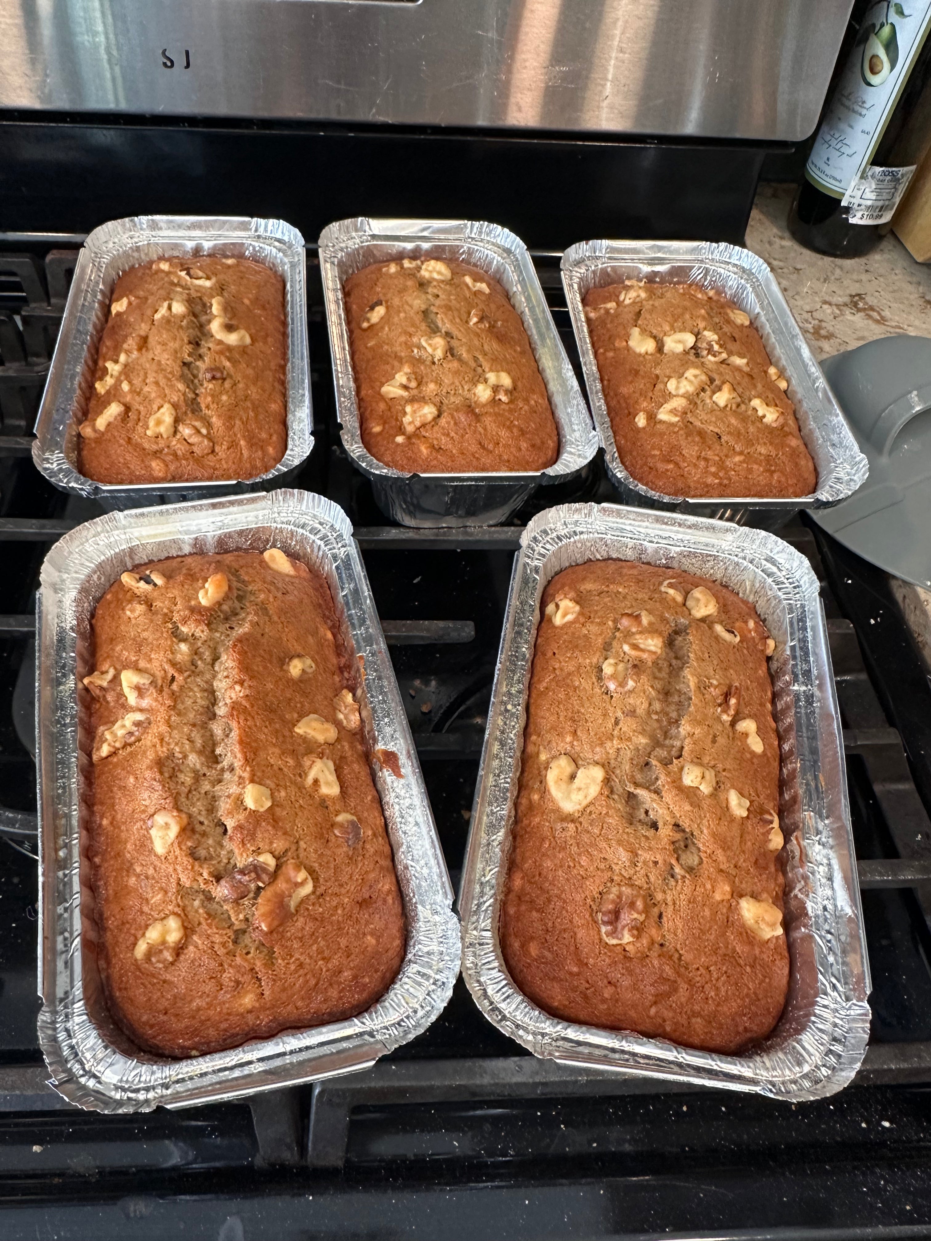 Walnut banana pound cake